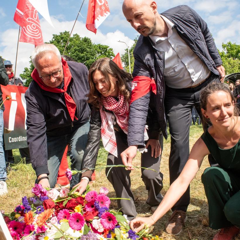 De PVDA-delegatie bij de herdenking op Fort de Breendonk georganiseerd door de 8 meicoalitie op 4 mei 2025