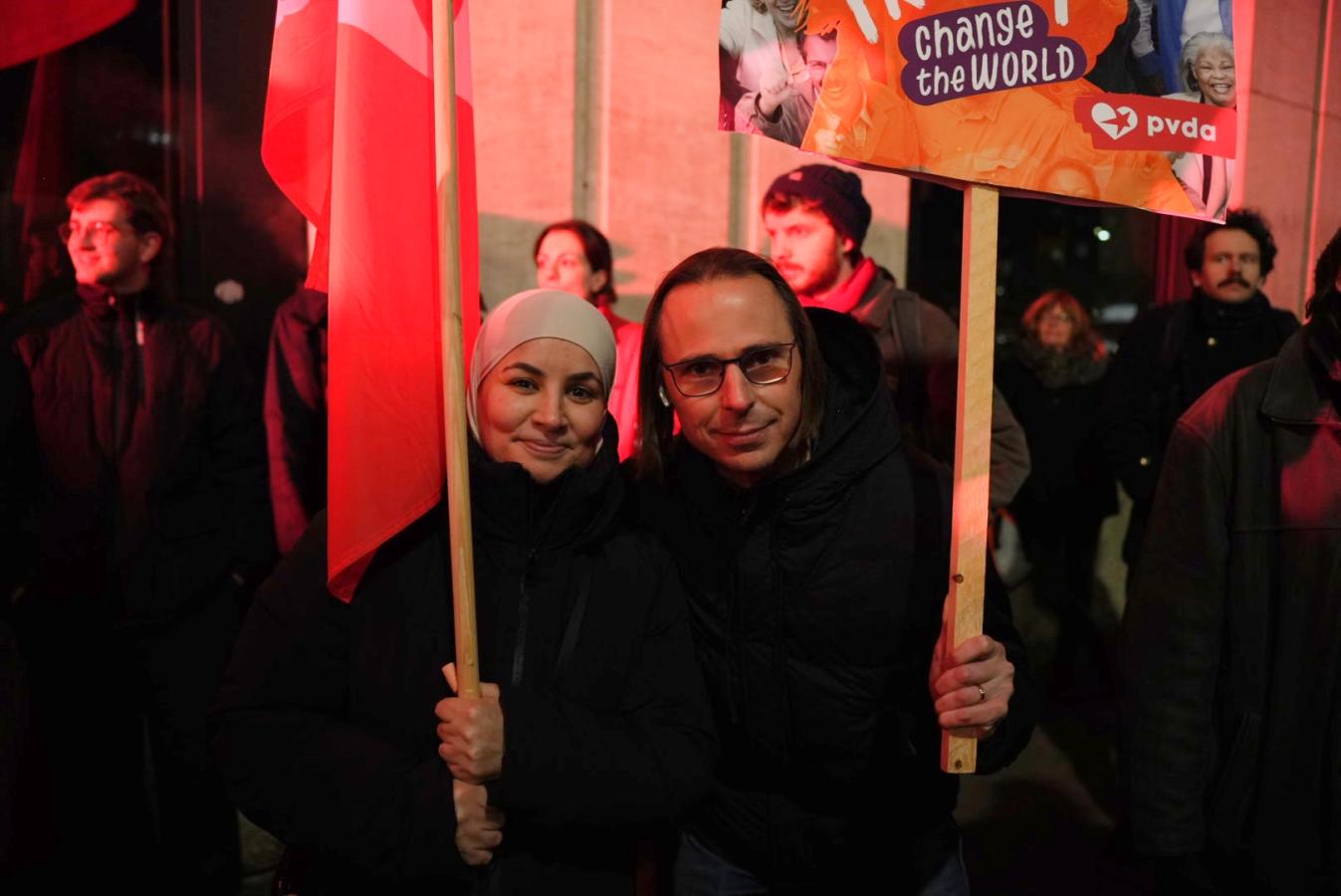 Mensen tijdens de actie tegen Trump in Brussel op maandag 20 januari 2025