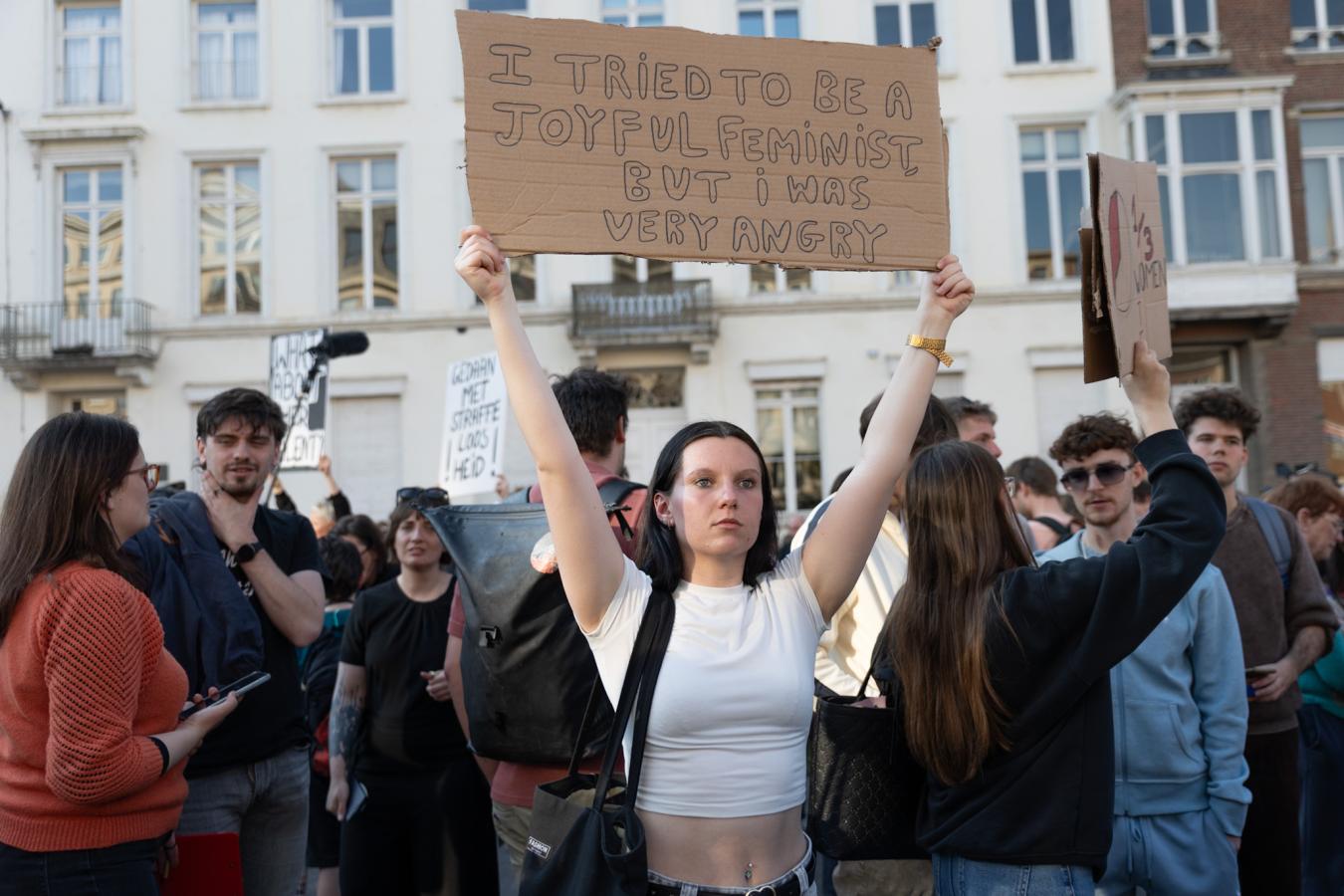 Beeld van op de manifestatie in Leuven tegen seksueel geweld