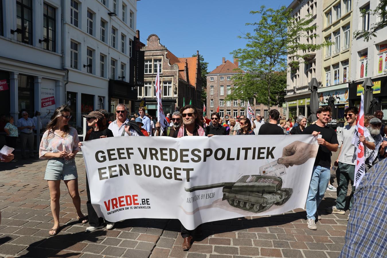 1 mei in Gent met de vredesbeweging die mee stapt in de stoet
