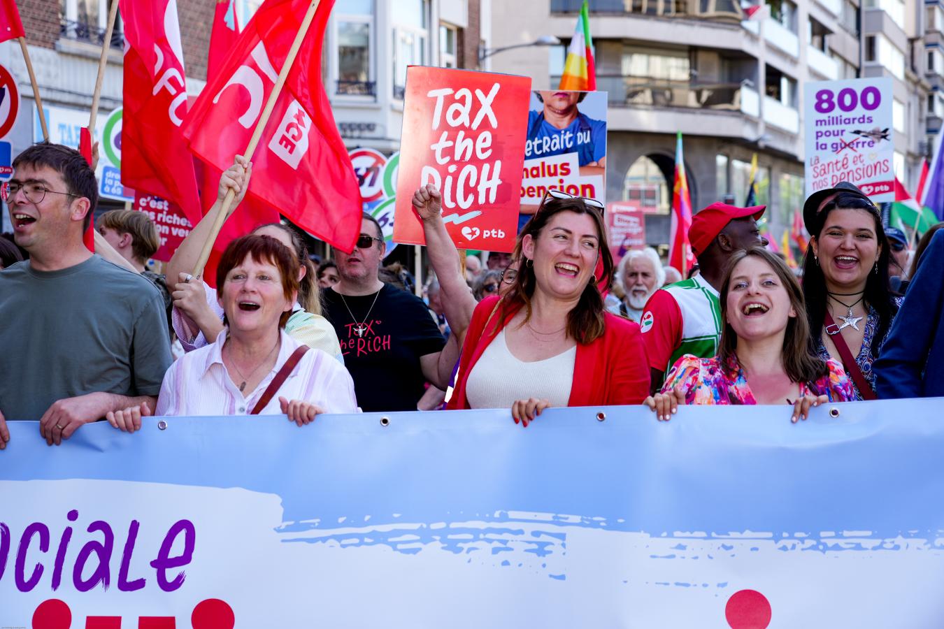 1 mei in Luik met het spandoek van de PVDA