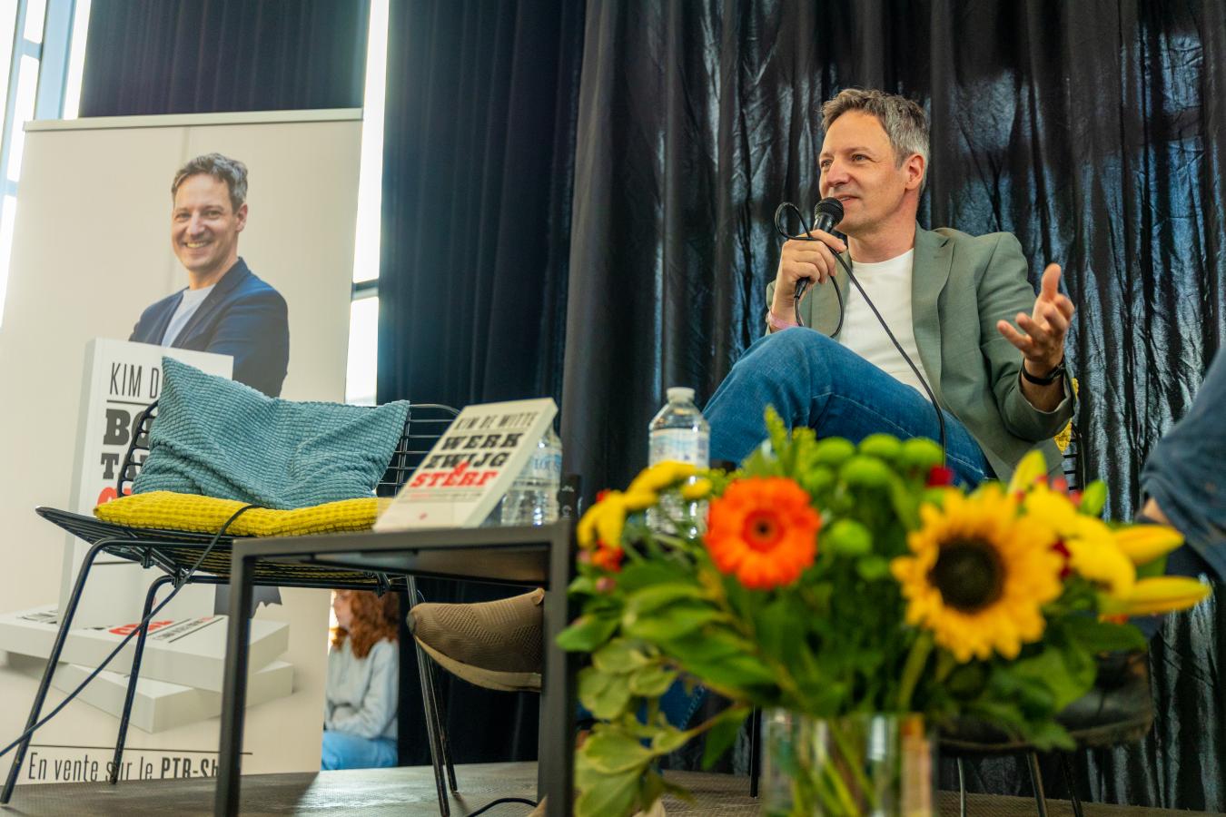 Kim De Witte stelt zijn boek voor