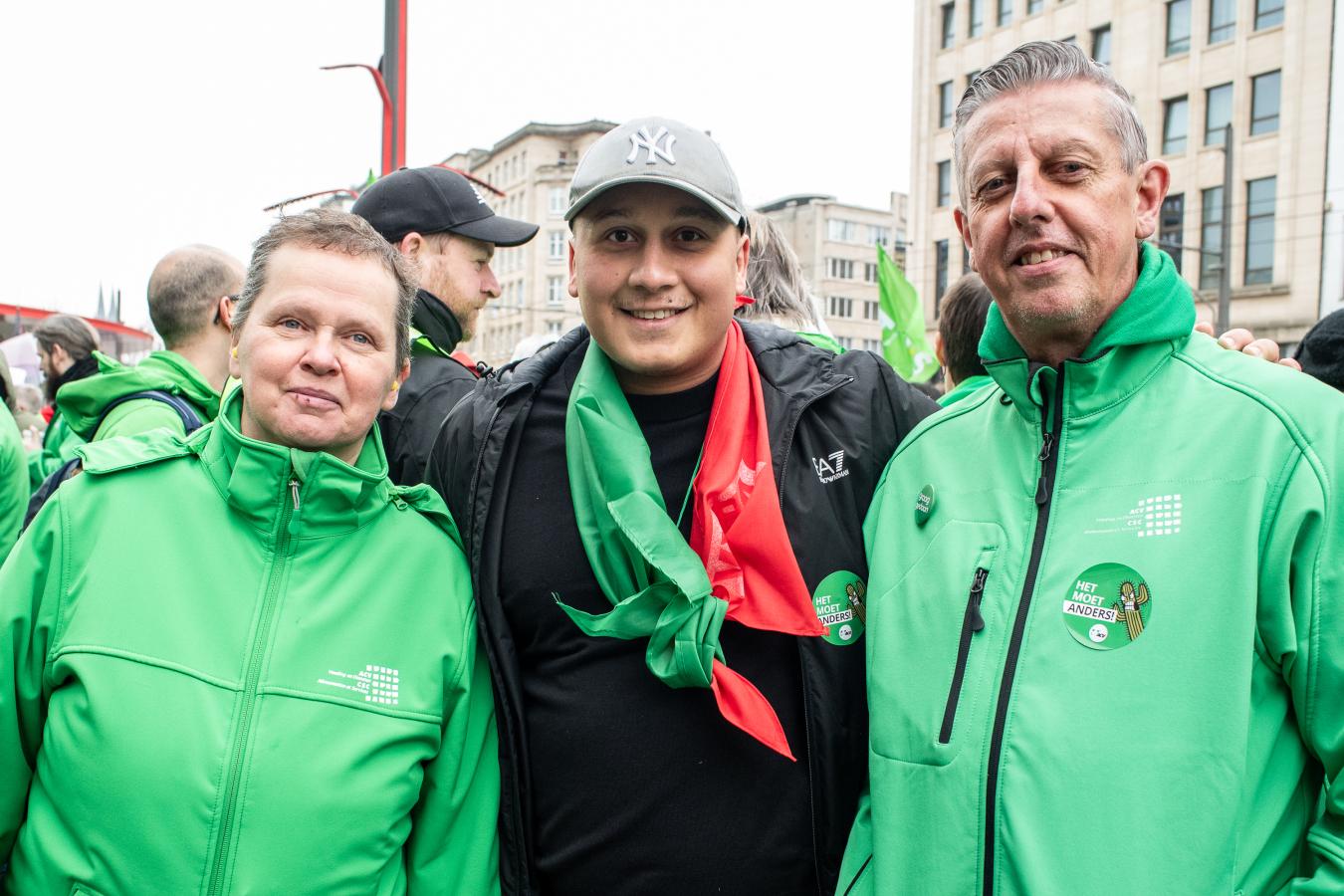 Groep van 3 vakbondsleden tijdens de actiedag op 10 februari
