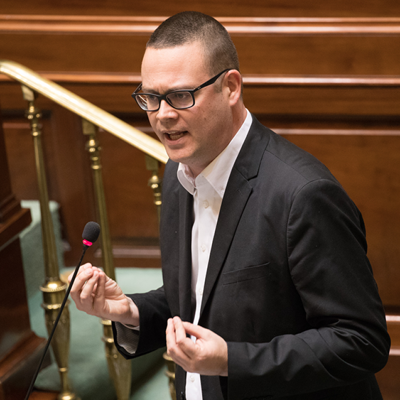 Raoul Hedebouw aan het woord in de Kamer