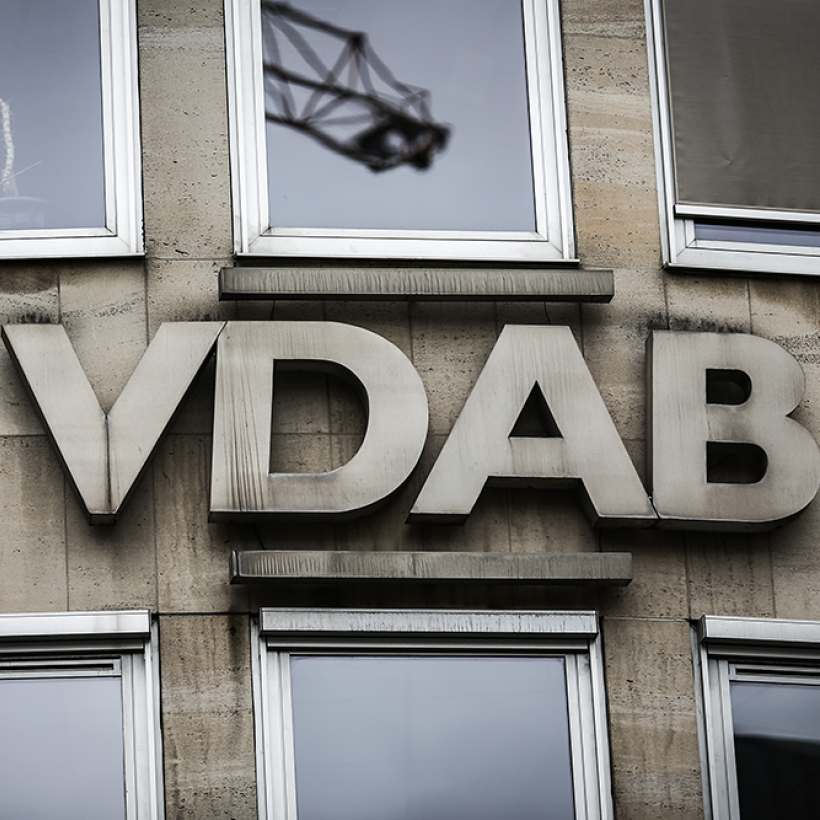 De gevel van een VDAB-gebouw. 