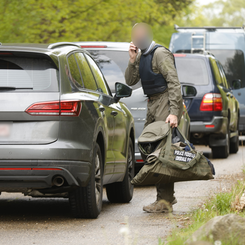 Extreemrechts terrorisme: PVDA vraagt onderzoek en hoorzittingen van legertop