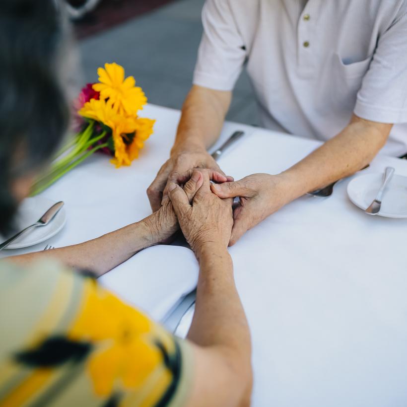 Stad Antwerpen maakt van haar openbare ouderenzorg een businessmodel