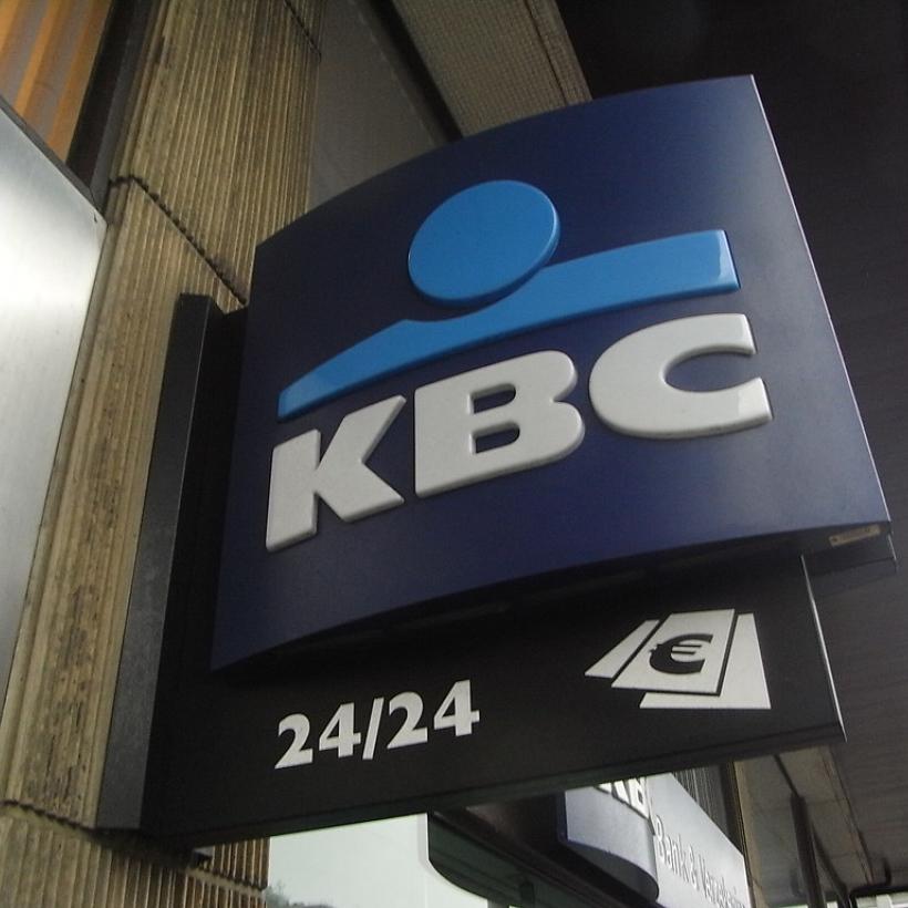 “KBC kan niet eerst 12 miljard euro winst maken en dan 1400 jobs schrappen”