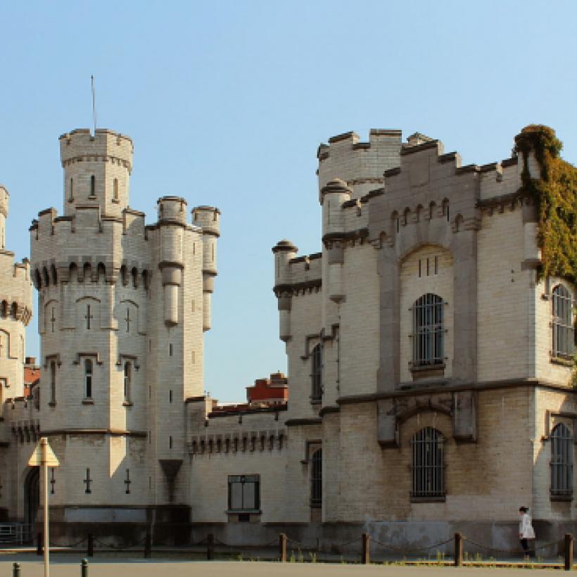 Een volksvertegenwoordiger bezoekt de gevangenis: “Ik begrijp waarom de cipiers zo kwaad zijn” 