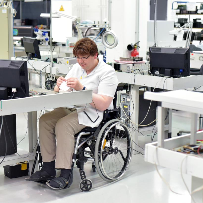 Maatwerkbedrijven: PVDA vraagt om regels van social distancing te respecteren 