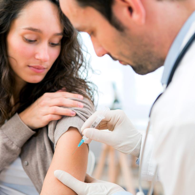 Coronavirus: PVDA wil er via dwanglicenties voor zorgen dat iedereen toegang heeft tot de toekomstige behandeling