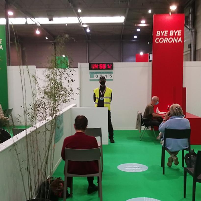 Vaccinatiepas en verplichte vaccinatie: niet nuttig en zelfs schadelijk