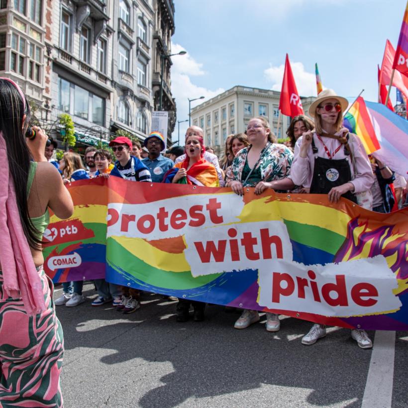 Jongeren van de PVDA op de Pride