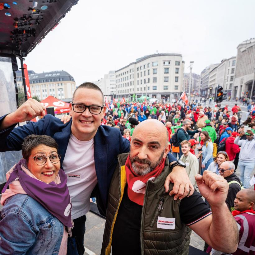 Raoul Hedebouw, Nadia Moscufo en Gaby Colebunders op een manifestatie