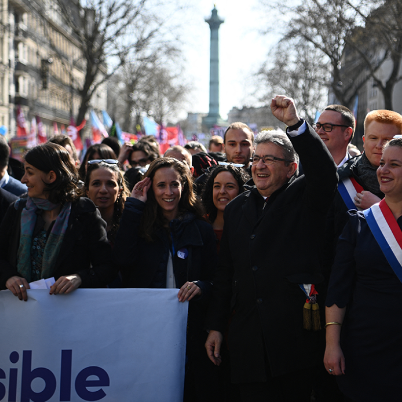 Macron effent het pad voor Le Pen, maar hoop komt van onderuit