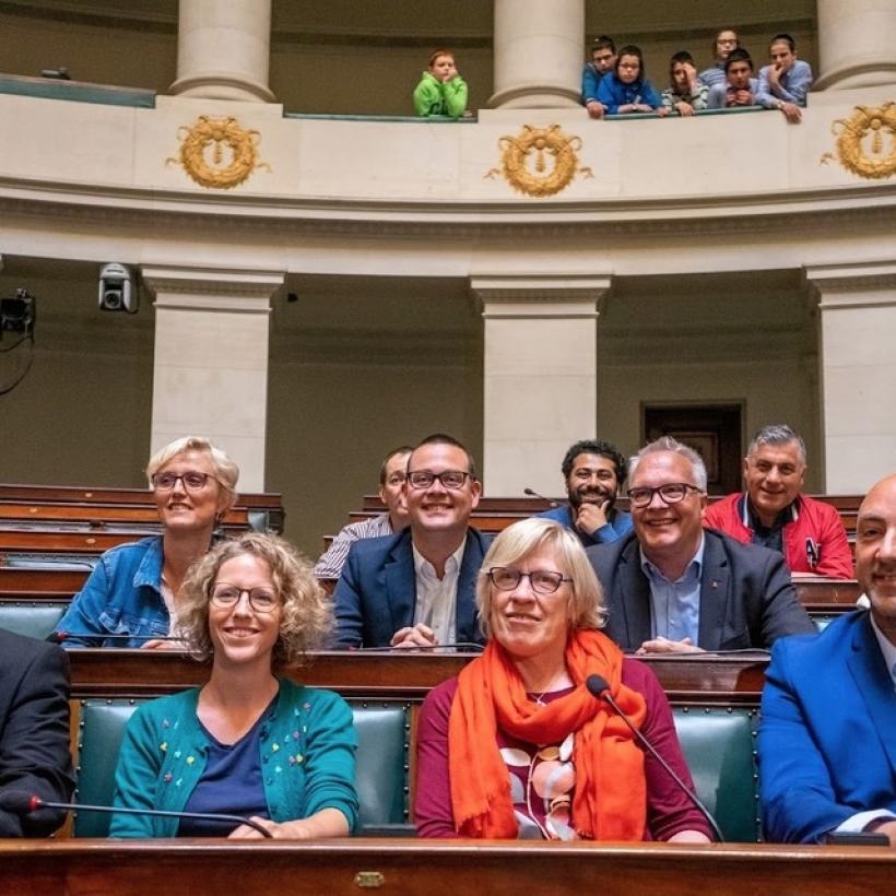 Stemming noodfonds witte woede in parlement: enkele feiten op een rij