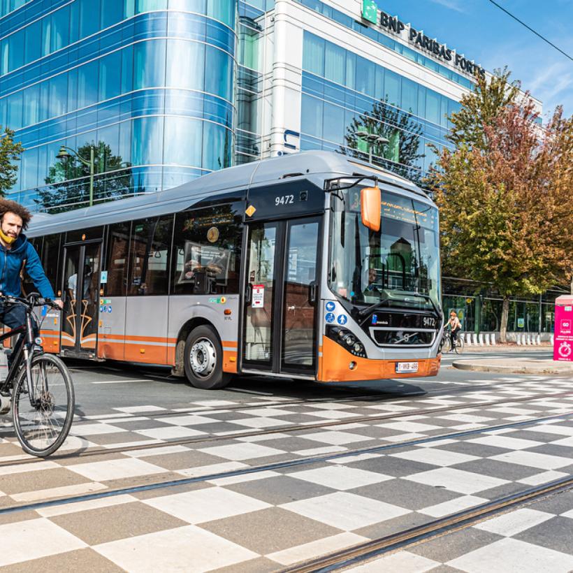 Vlotter verkeer en minder vervuiling in Brussel zonder kilometertaks : het alternatief van de PVDA