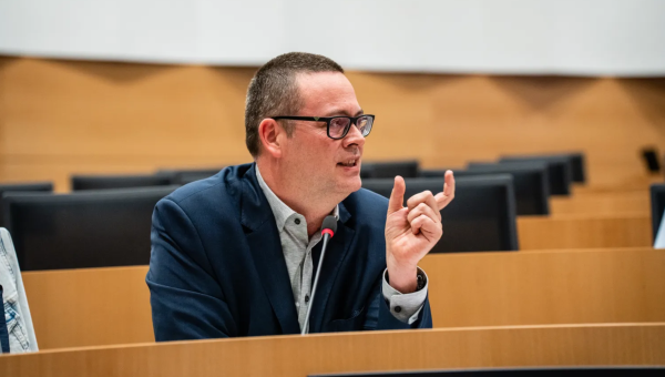 Raoul Hedebouw in de Kamercommissie