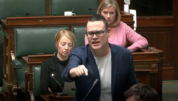 Raoul Hedebouw in de Kamer