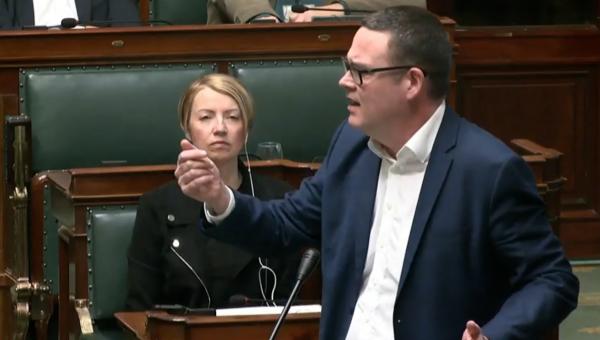 Raoul Hedebouw in de Kamer