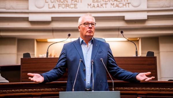Peter Mertens in de Kamer