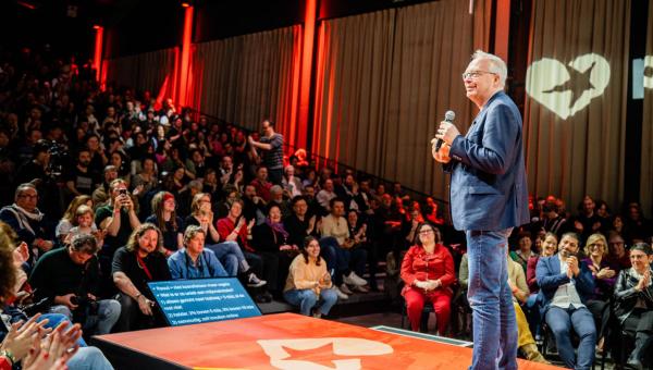Peter Mertens tijdens het verkiezingscongres van de PVDA