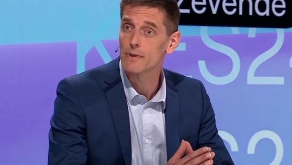 Jan Busselen van de PVDA in de studio van De Zevende Dag