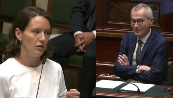 Natalie Eggermont naast minister Frank Vandenbroucke in de Kamer