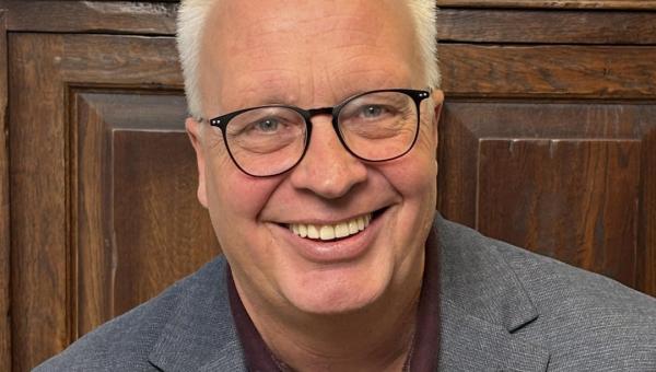 Peter Mertens